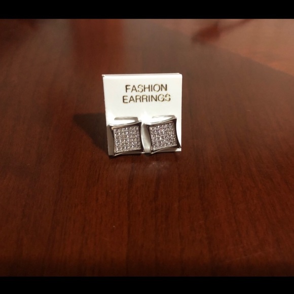 Unisex Sterling Silver Earings. - Picture 2 of 4